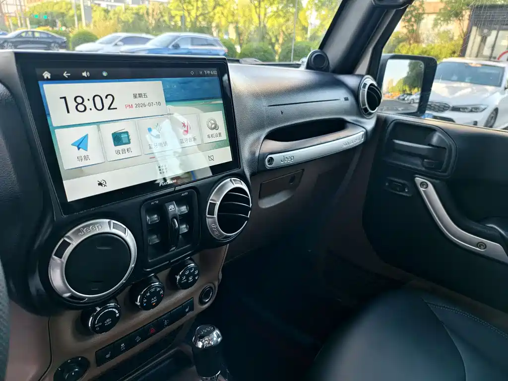 Wrangler 2013 3.6L Rubicon four-door version купить на сайте DeffCars