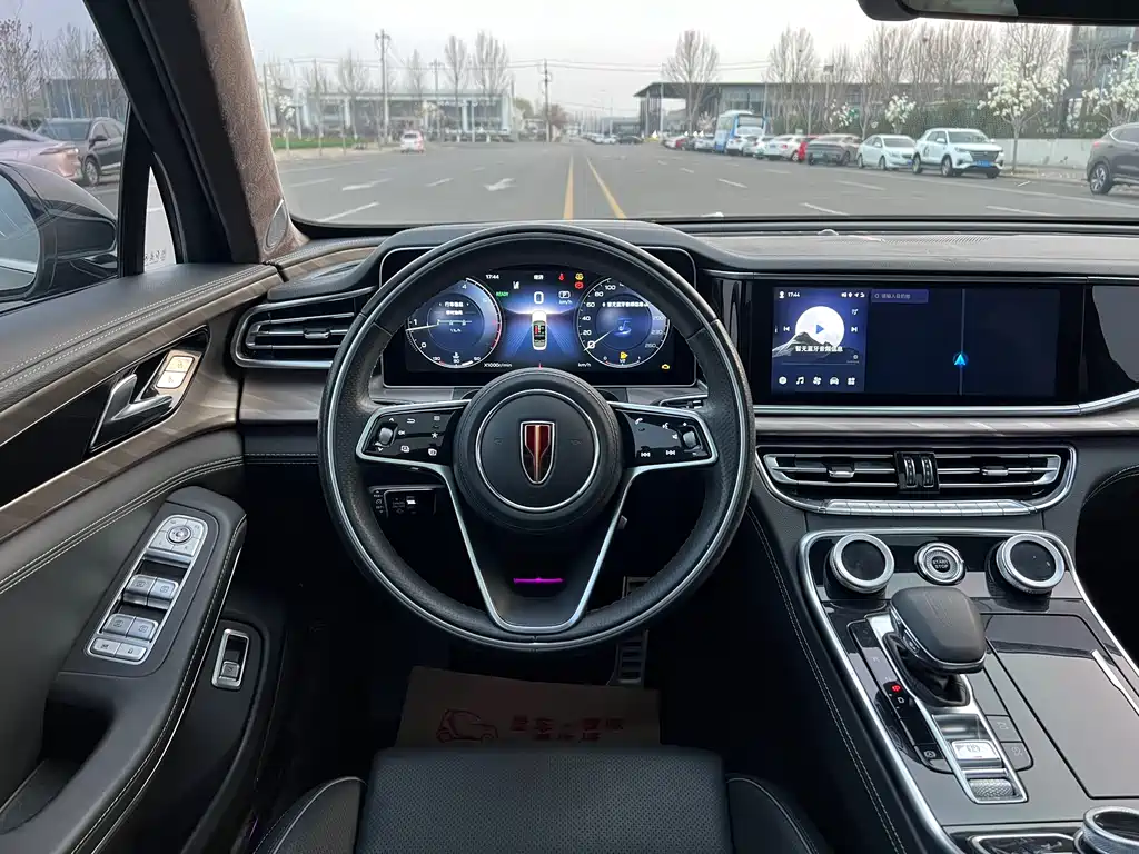 Hongqi H9 2020 2.0T Zhilian Flagship Edition купить на сайте DeffCars