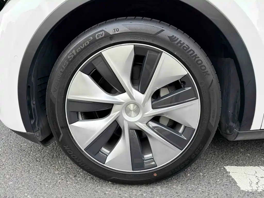 Model Y 2021 long-range all-wheel drive version 3D7 купить на сайте DeffCars