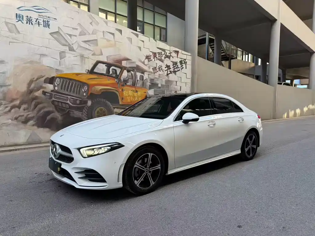 Mercedes-Benz A-Class 2022 Facelift Three A 200 L Sports Sedan Fashionable купить на сайте DeffCars