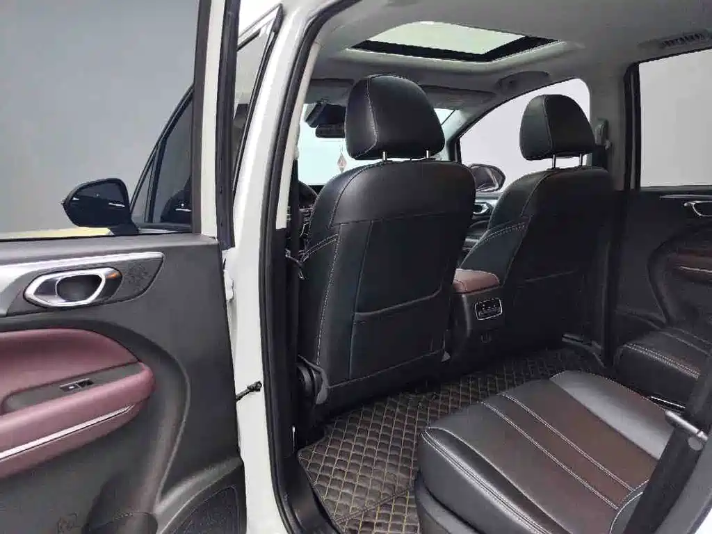Trumpchi M6 2021 270T DCT Deluxe Edition (Seven Seater) купить на сайте DeffCars