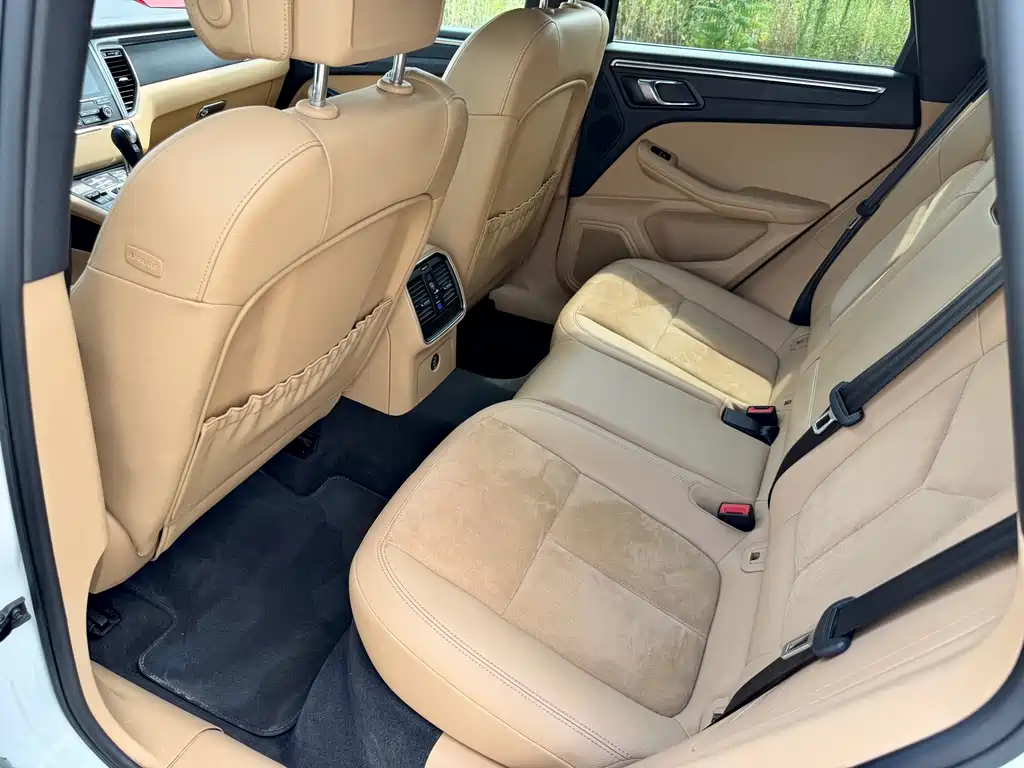 Macan 2017 Macan 2.0T купить на сайте DeffCars