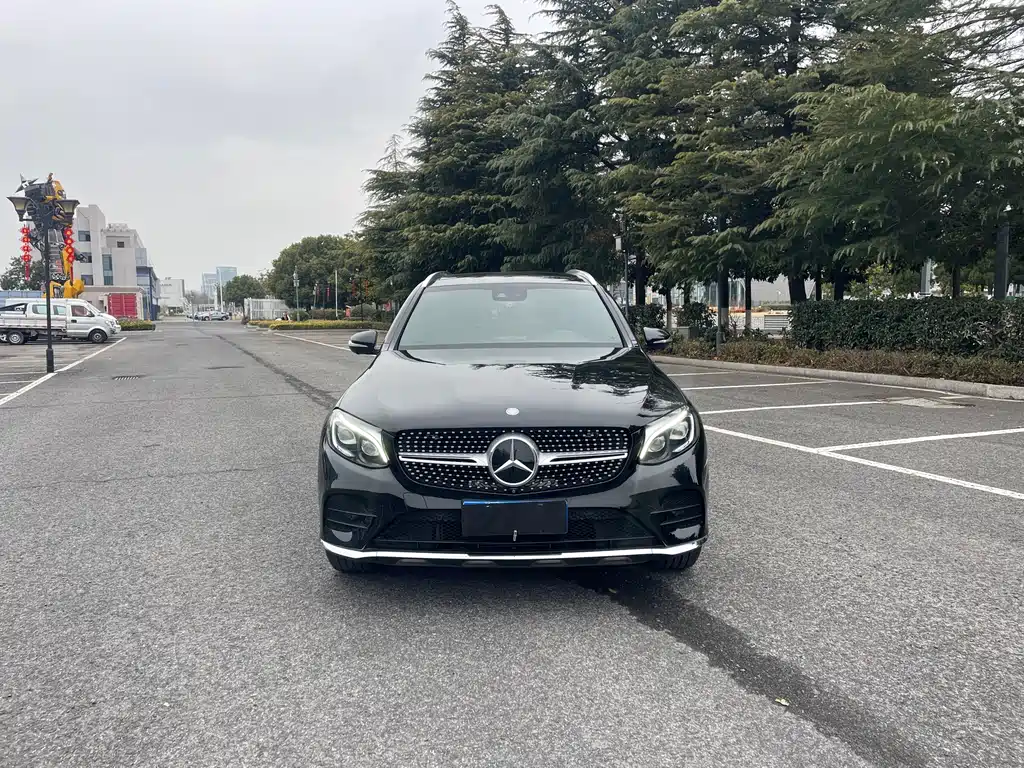 Mercedes-Benz GLC 2017 GLC 300 4MATIC Dynamic купить на сайте DeffCars