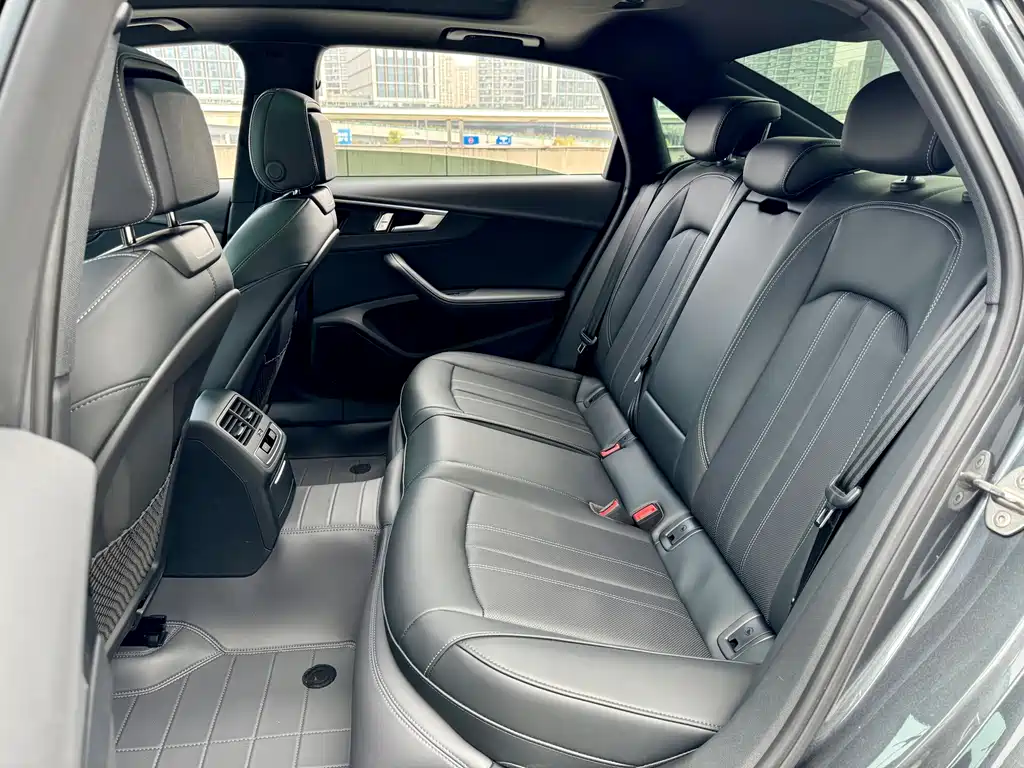 Audi A4L 2024 40 TFSI luxury and dynamic model купить на сайте DeffCars