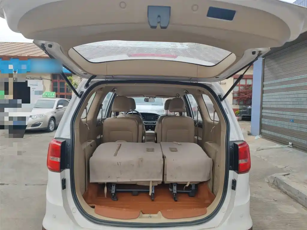Baojun 730 2016 1.5L manual comfort type 7 seats National V купить на сайте DeffCars