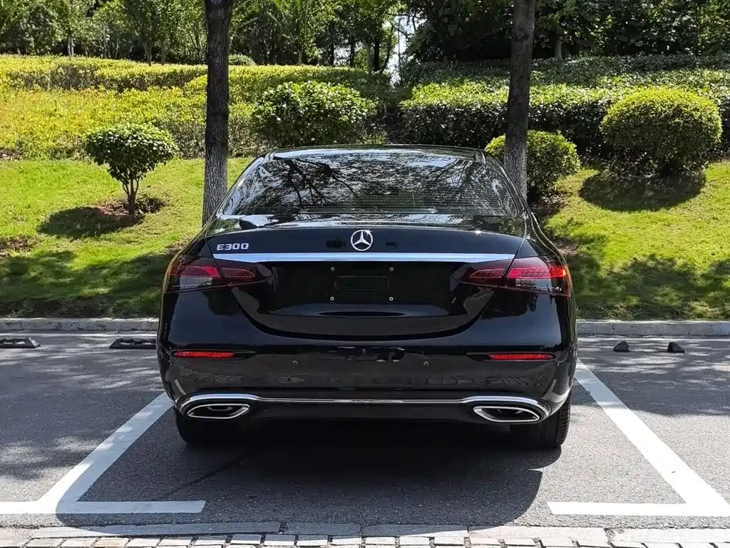 Mercedes-Benz E-Class 2023 E 300 L Luxury Model купить на сайте DeffCars