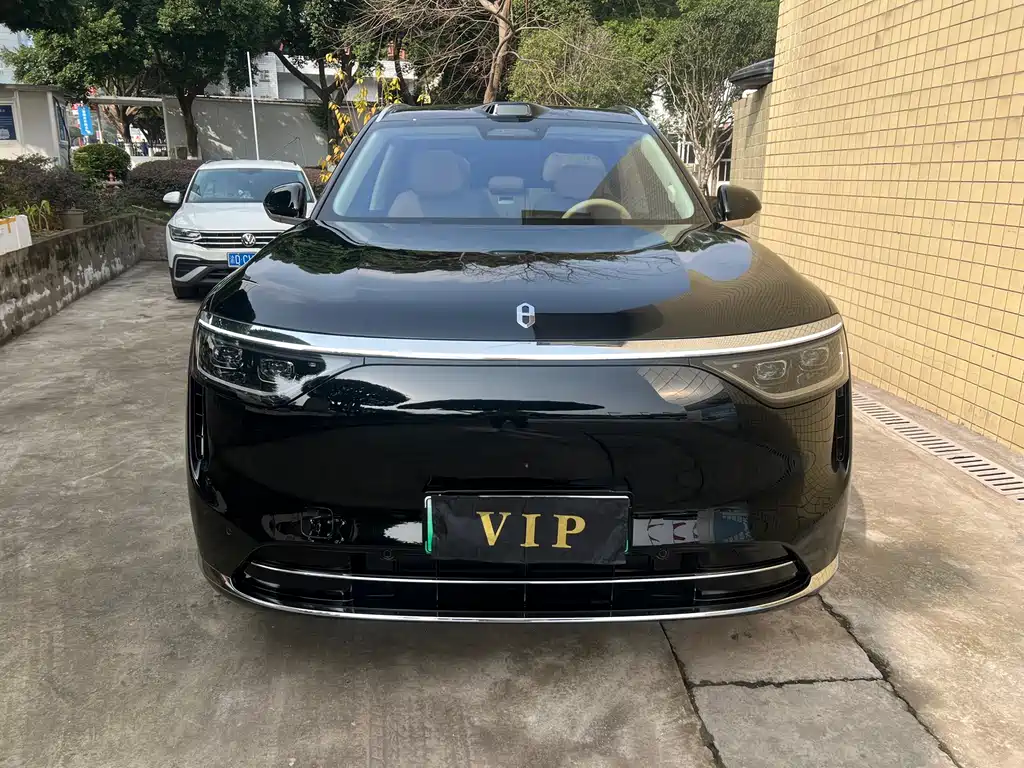 Wenjie M8 2025 extended range Max+ version 53.4kWh 5-seater version купить на сайте DeffCars