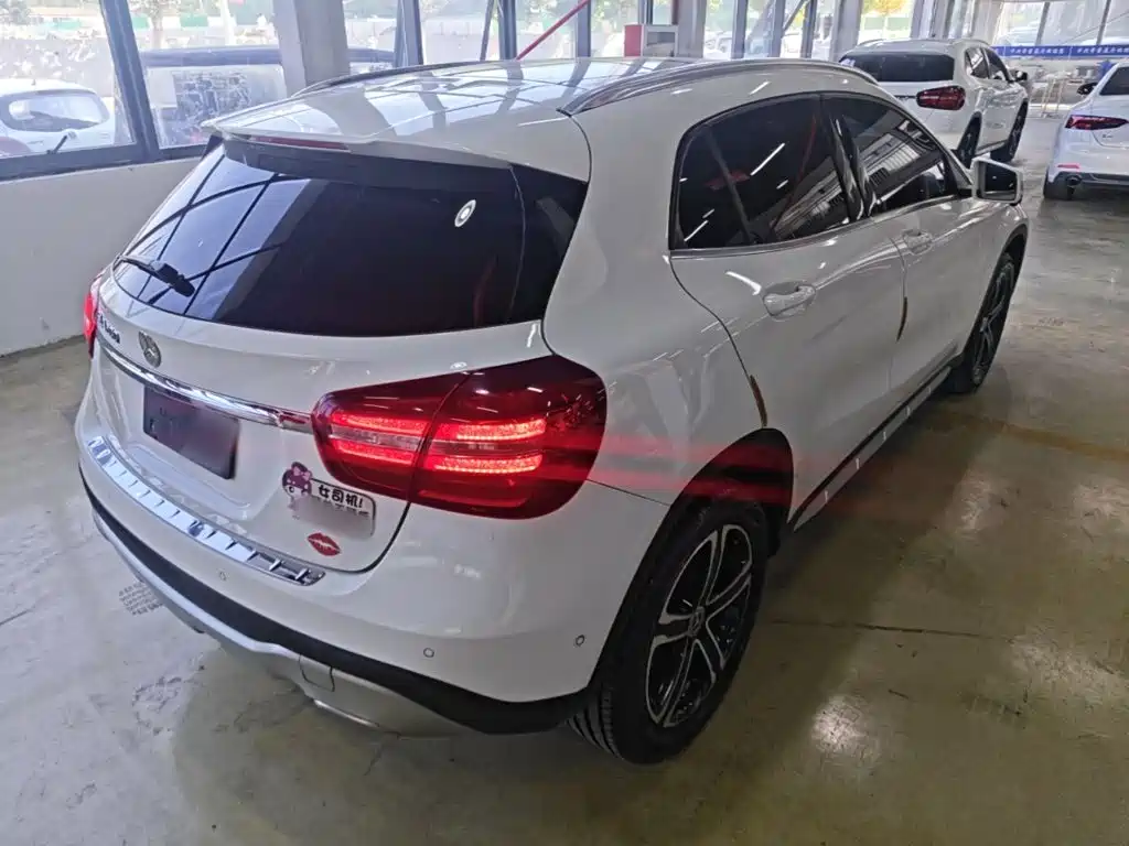 Mercedes-Benz GLA 2018 GLA 200 Fashion Model купить на сайте DeffCars