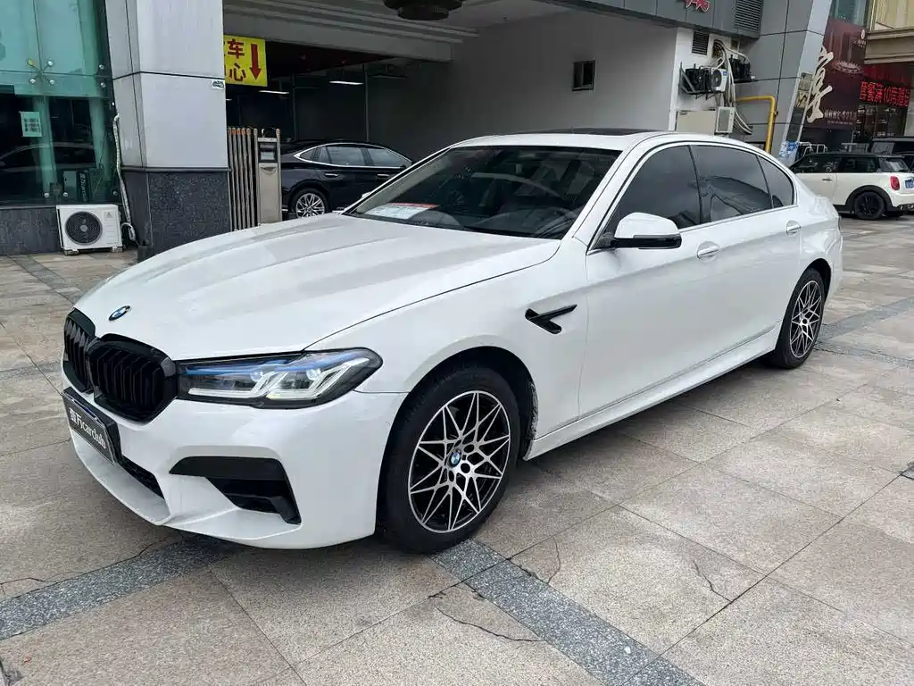 BMW 5 Series 2013 530Li Luxury Model купить на сайте DeffCars