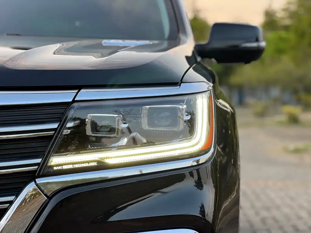 Roewe RX8 2018 30T Intelligent Network 2WD Extreme Edition купить на сайте DeffCars