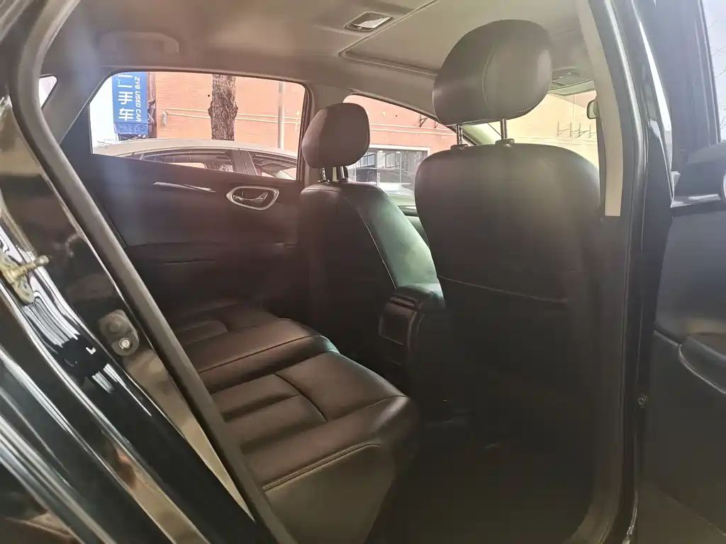 Sylphy 2018 1.6XV CVT Exclusive Edition купить на сайте DeffCars
