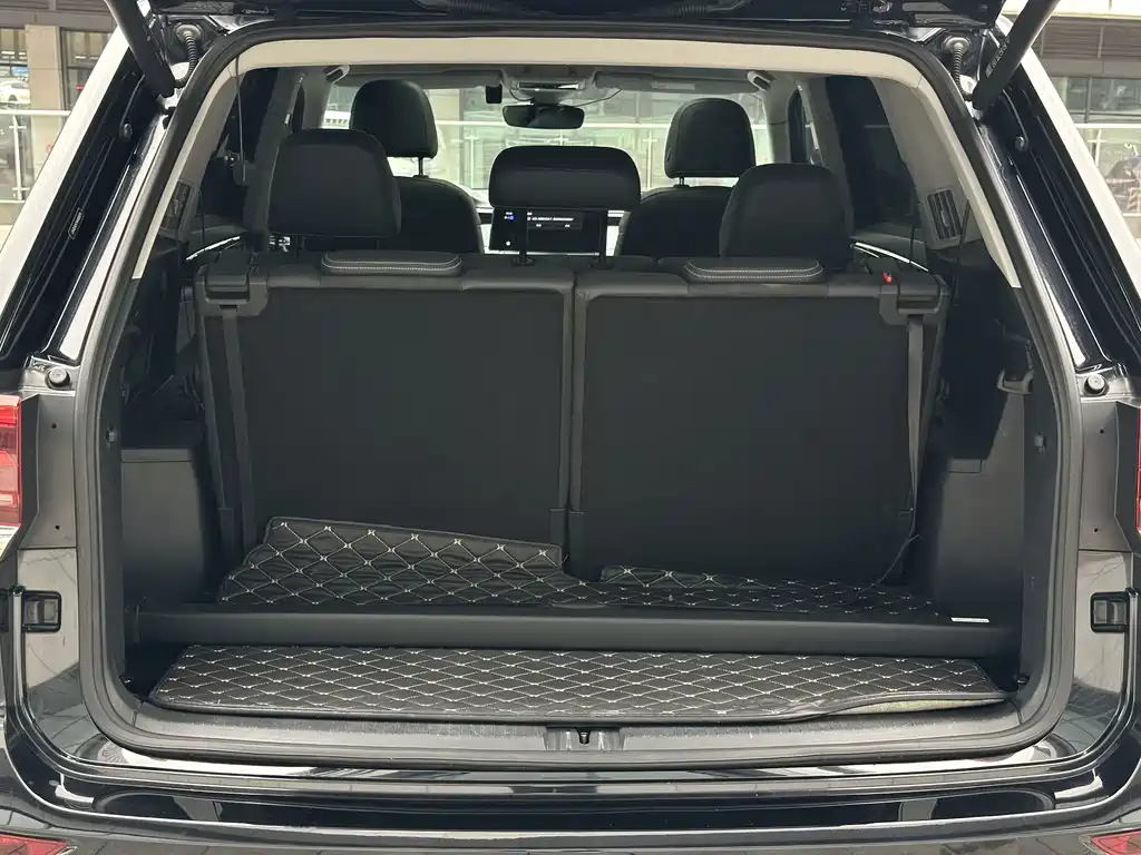Touron 2022 380TSI four-wheel drive luxury version купить на сайте DeffCars