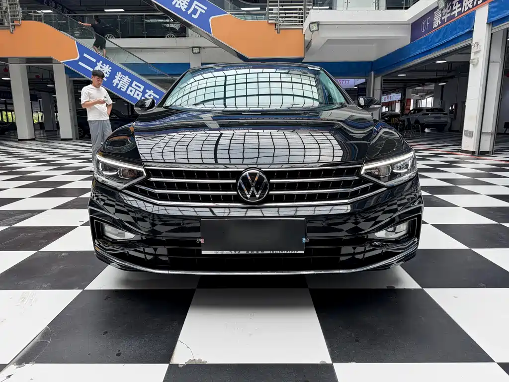Magotan 2023 2 million commemorative edition 280TSI DSG leading model купить на сайте DeffCars