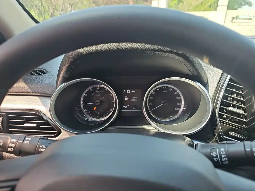 Dongfeng Fengshen AX3 2019 1.6L Manual Enjoy Edition купить на сайте DeffCars