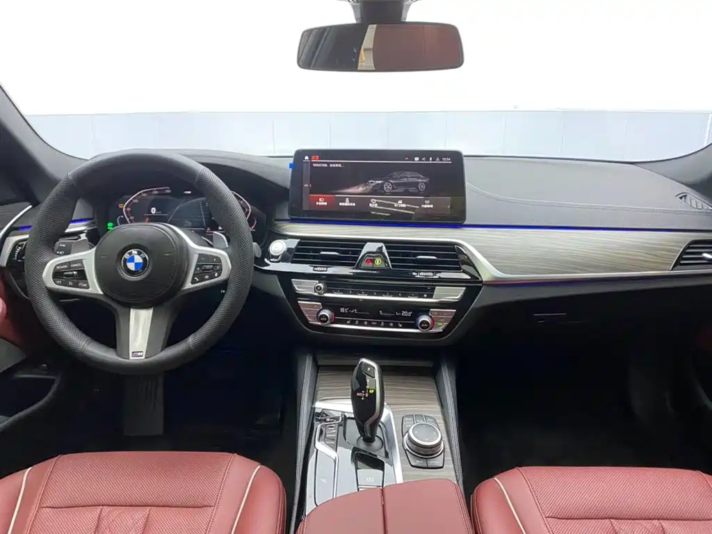 BMW 5 Series 2022 facelift 530Li leading M sports package купить на сайте DeffCars