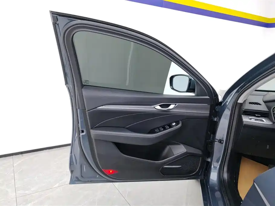 Xingrui 2021 2.0TD luxury + model купить на сайте DeffCars