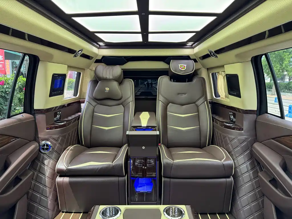 Escalade 2017 6.2L ESV Platinum Edition Extended Model купить на сайте DeffCars