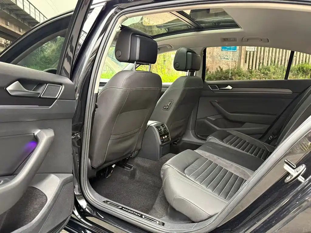 Magotan 2020 330TSI DSG leading model купить на сайте DeffCars