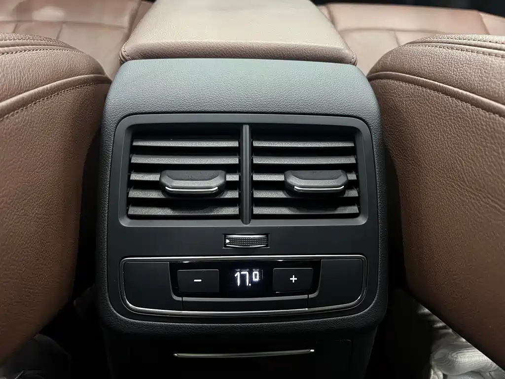 Audi A4L 2019 40 TFSI Fashion Type National V купить на сайте DeffCars