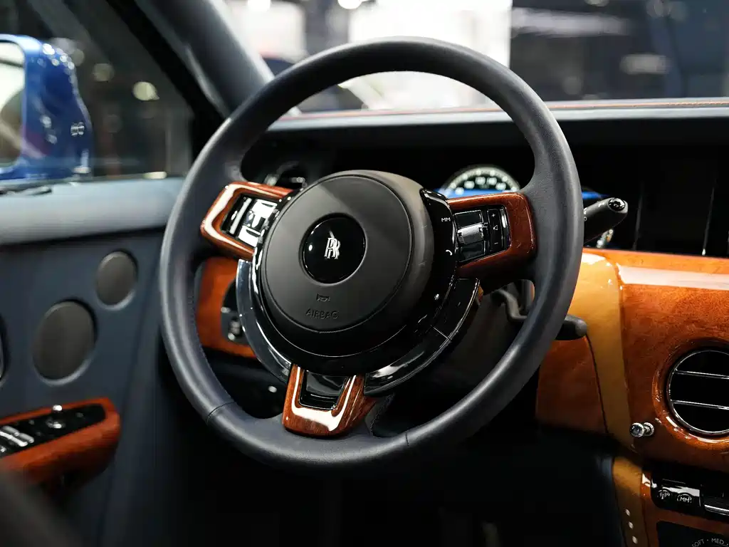 Phantom 2018 6.7T long wheelbase version купить на сайте DeffCars