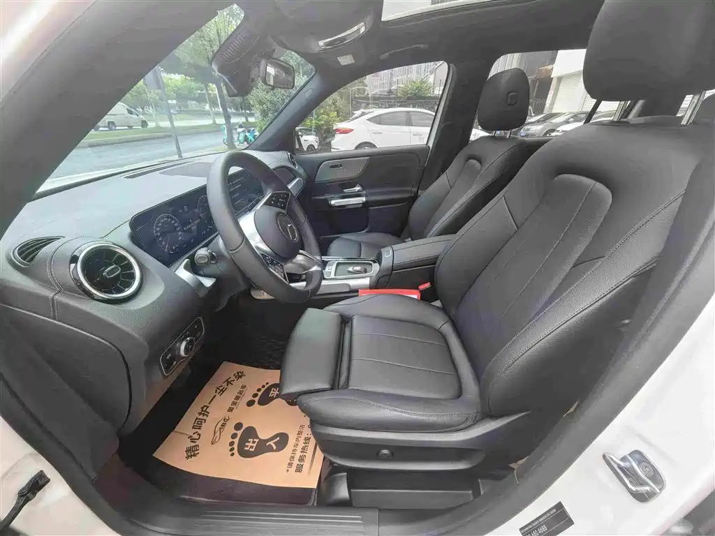 Mercedes GLB 2024 Model 200 Dynamic купить на сайте DeffCars