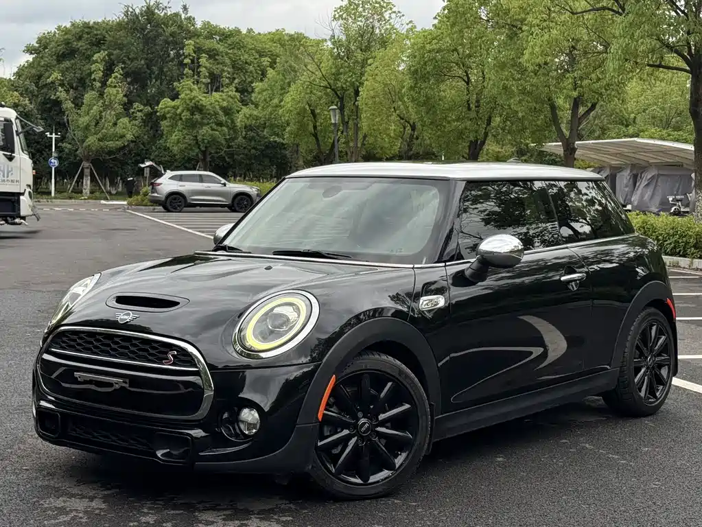 MINI 2019 2.0T COOPER S Artist купить на сайте DeffCars