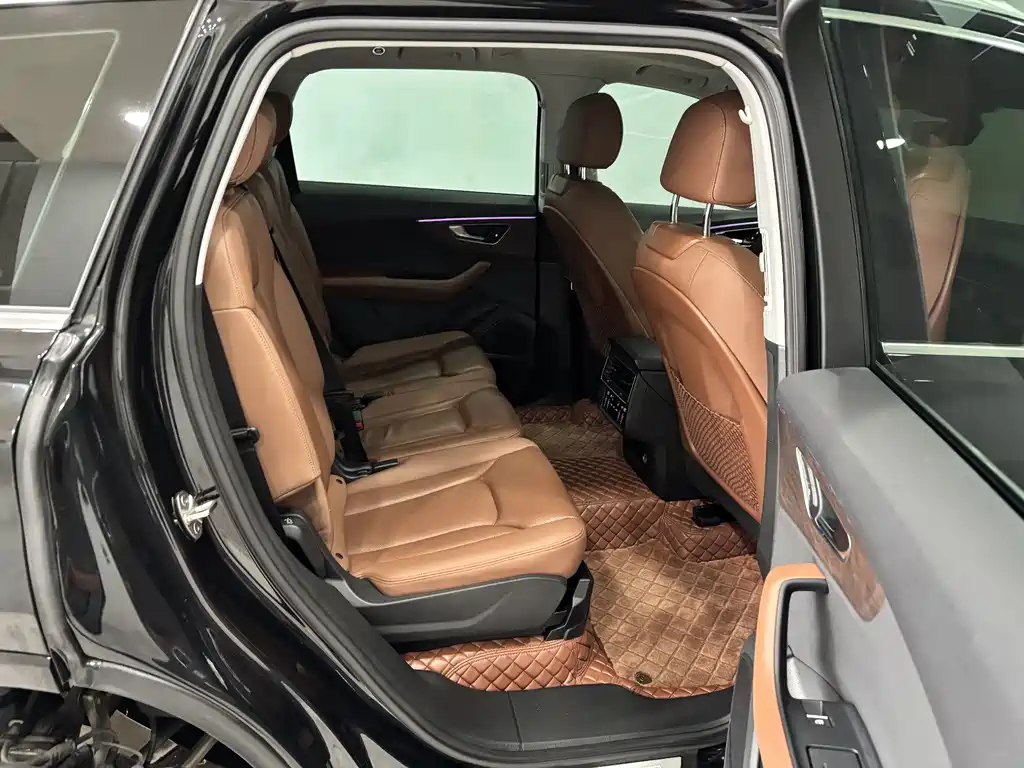 Audi Q7 2022 55 TFSI quattro S line sports купить на сайте DeffCars
