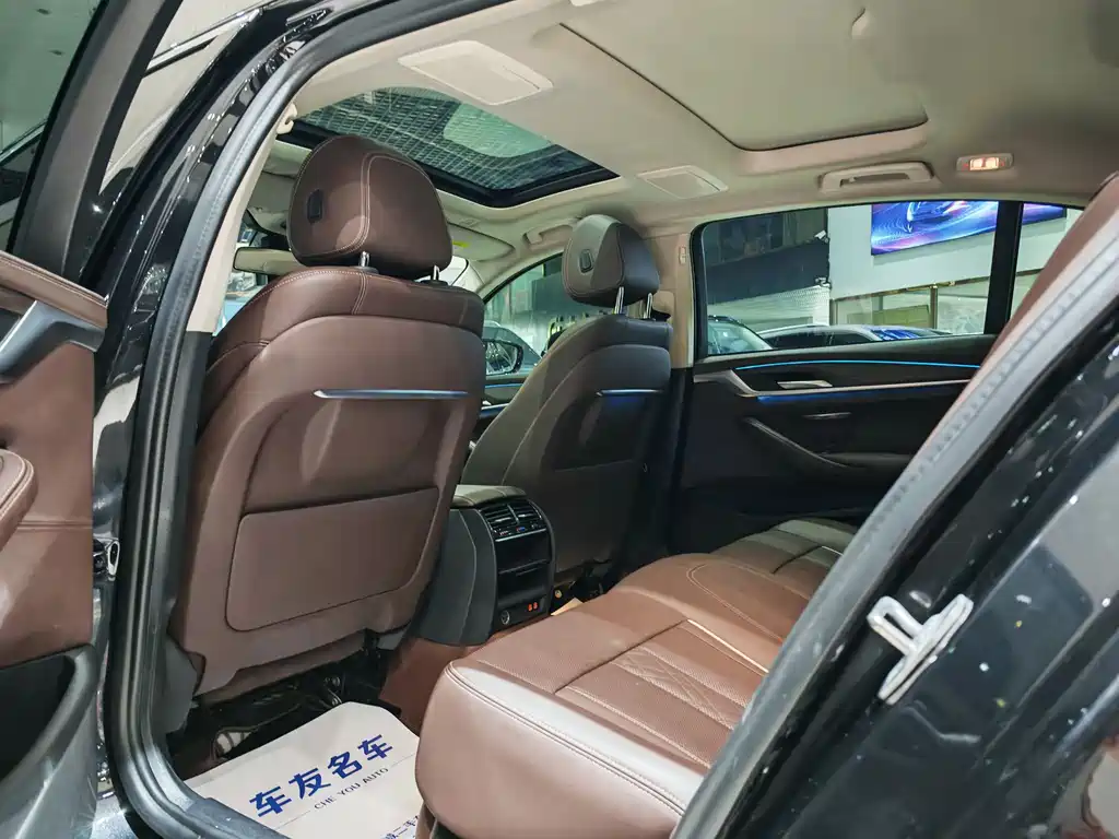 BMW 5 Series New Energy 2021 Model 535Le Luxury Package купить на сайте DeffCars