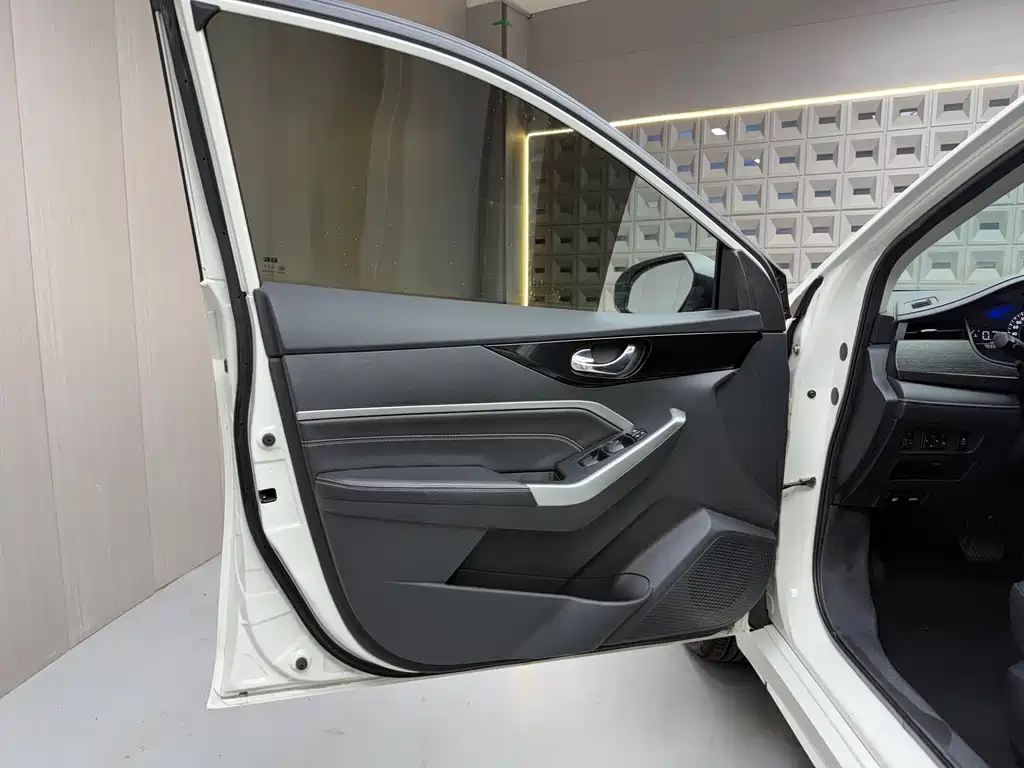 Venucia D60 2021 PLUS 1.6L XL CVT Yueliang Edition купить на сайте DeffCars