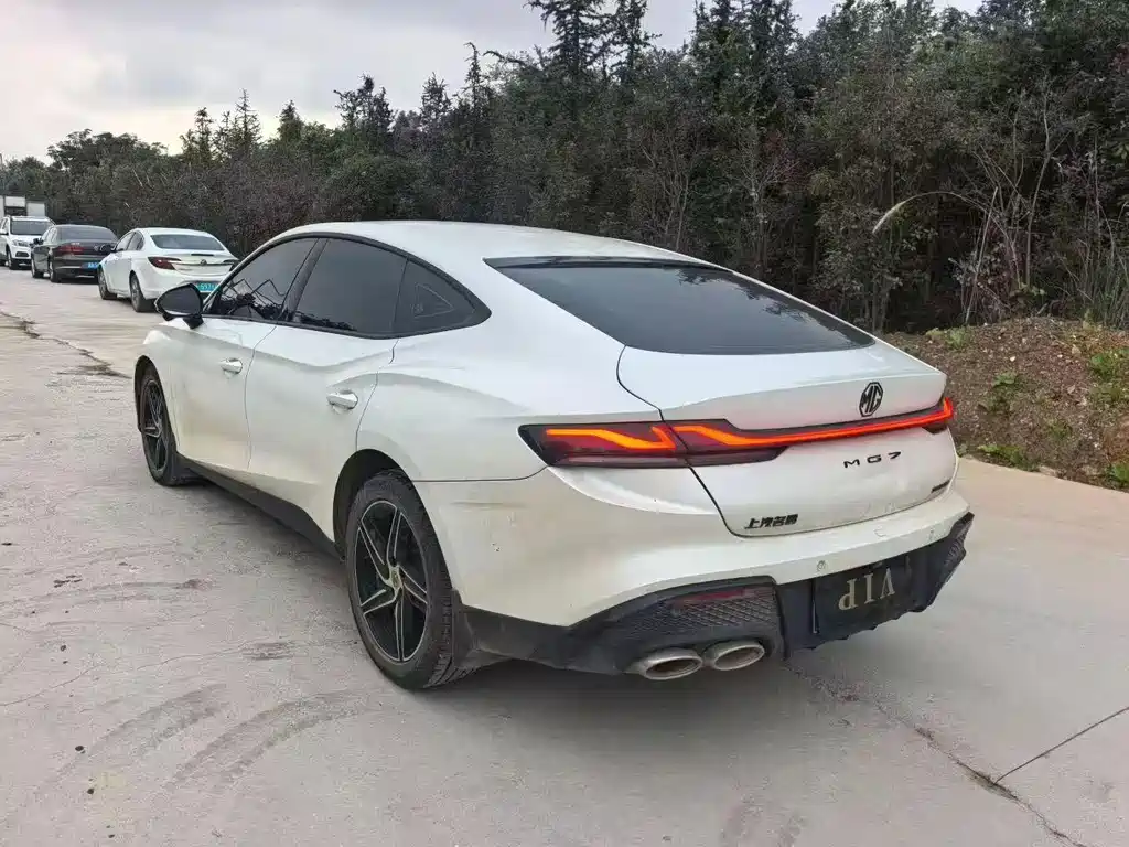 MG7 2023 2.0T Automatic Beauty Hunting Luxury Edition купить на сайте DeffCars