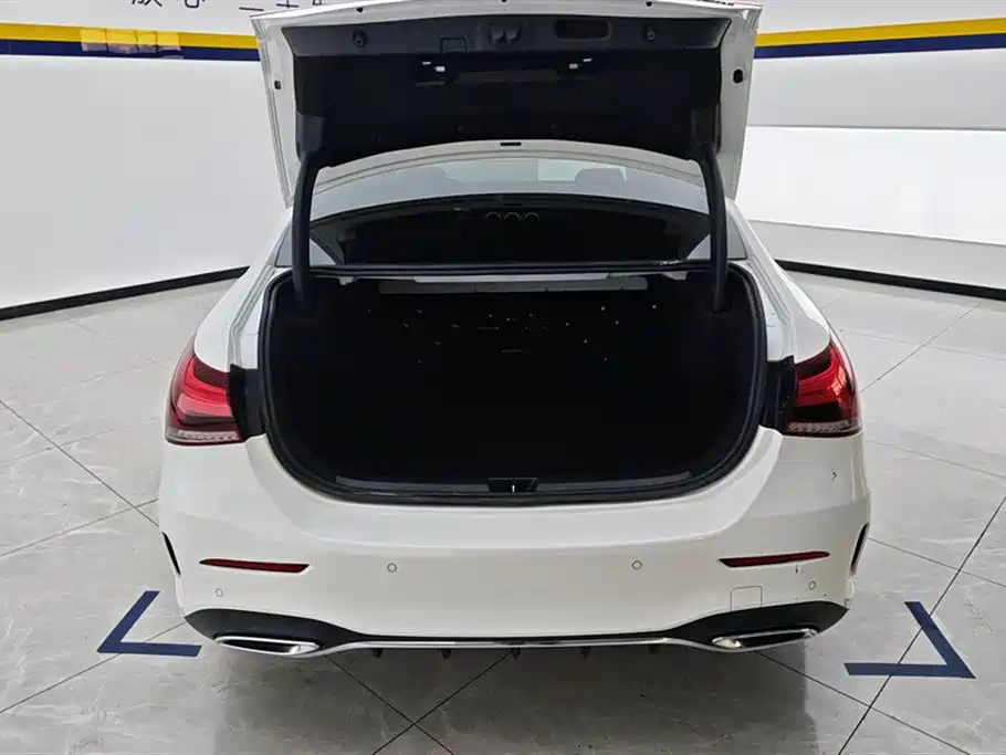 Mercedes-Benz A-Class 2022 A 200 L Sports Sedan Fashionable купить на сайте DeffCars