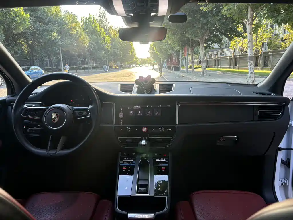 Macan 2024 Macan 2.0T купить на сайте DeffCars