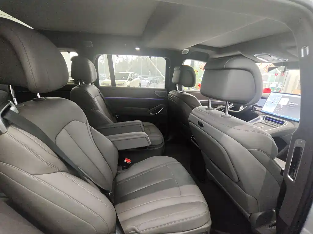 Denza N9 2025 Honor Model купить на сайте DeffCars