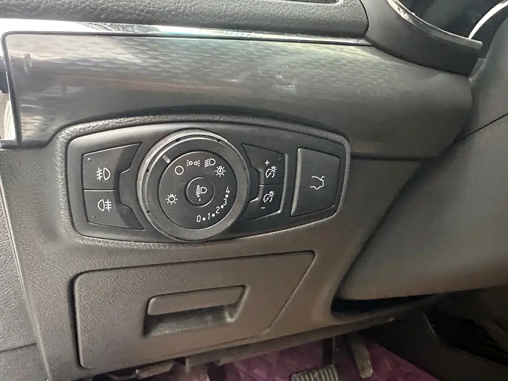 Taurus 2017 EcoBoost 180 Luxury купить на сайте DeffCars