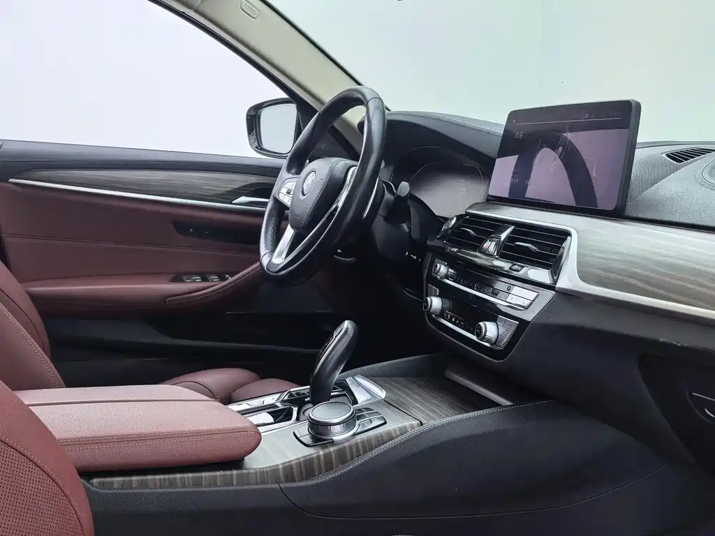 BMW 5 Series 2021 530Li Exclusive Luxury Package купить на сайте DeffCars
