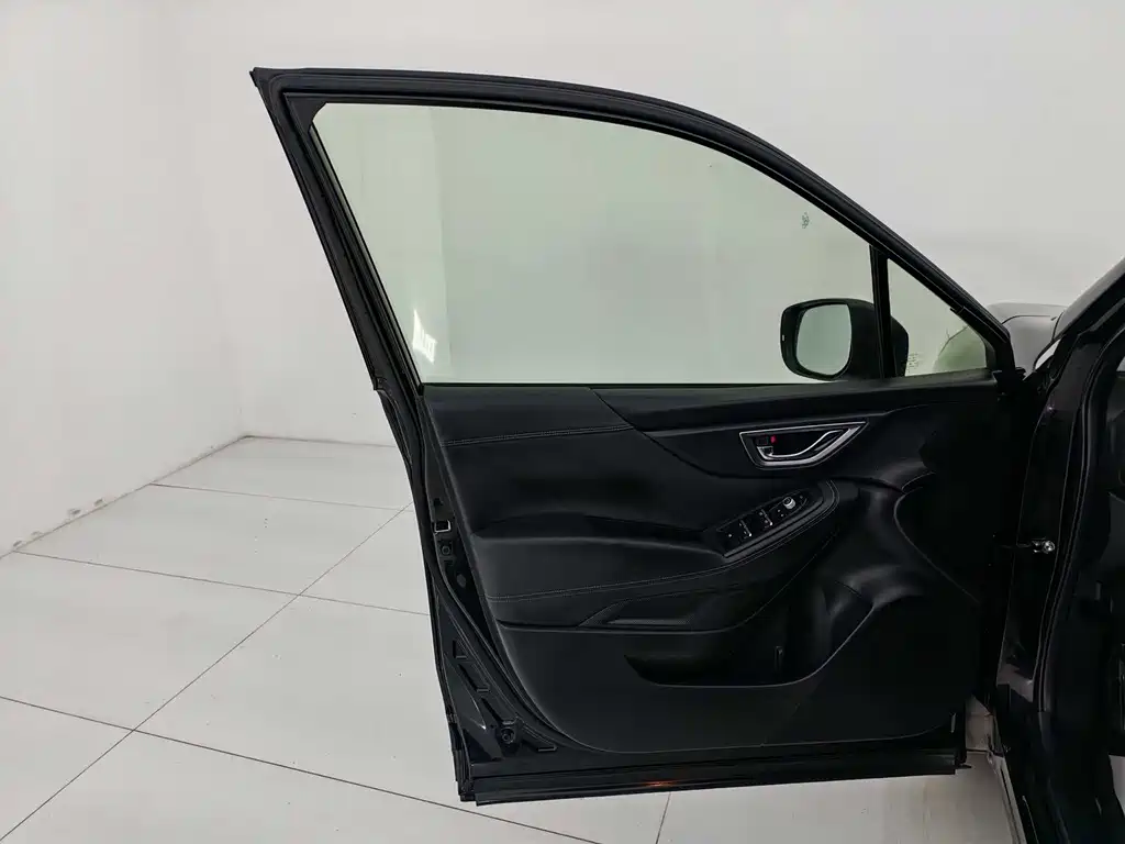 Forester 2019 2.0i Deluxe Edition купить на сайте DeffCars