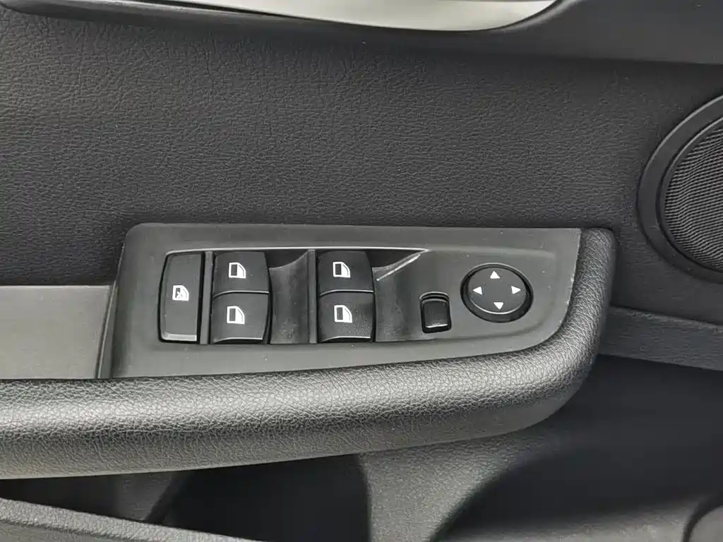 BMW 1 Series 2018 118i Sports купить на сайте DeffCars