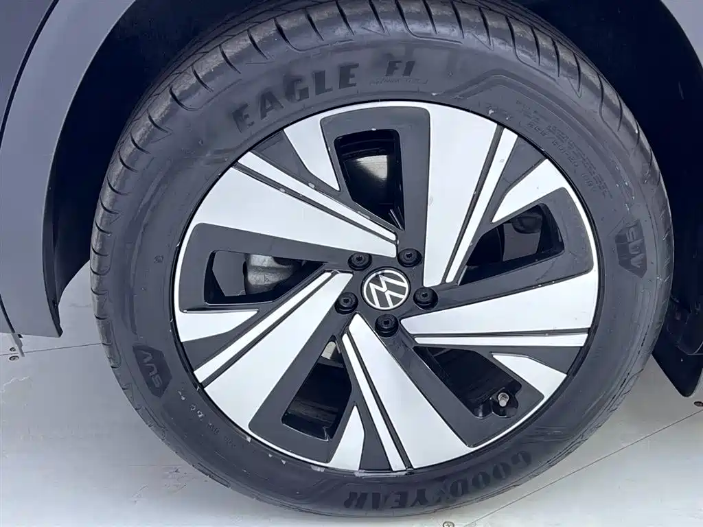 Touron 2023 facelift 380TSI four-wheel drive luxury version купить на сайте DeffCars