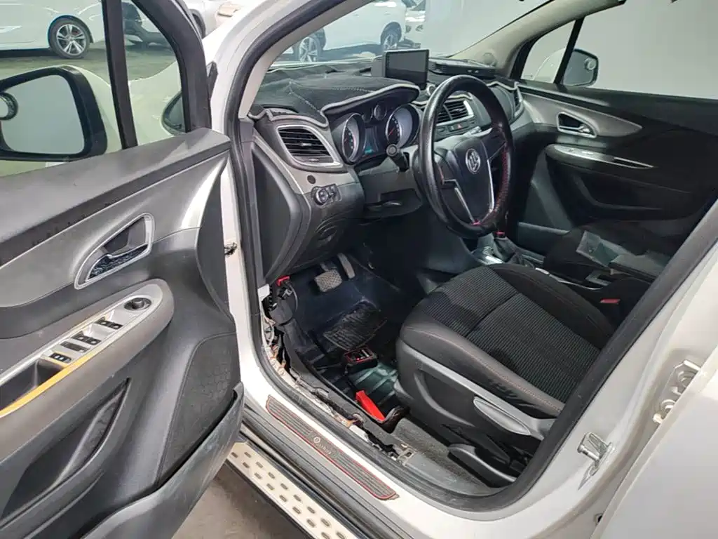 Encore 2015 1.4T Automatic 2WD Urban Elite Edition купить на сайте DeffCars