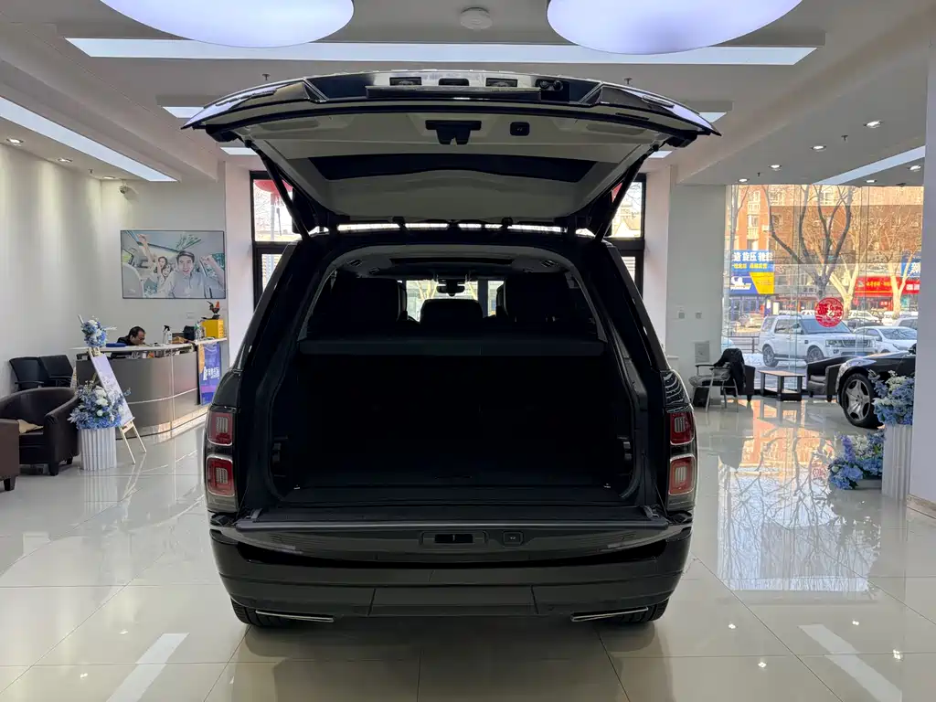 Range Rover 2022 3.0 L6 400PS Legendary Extended Classic Edition купить на сайте DeffCars