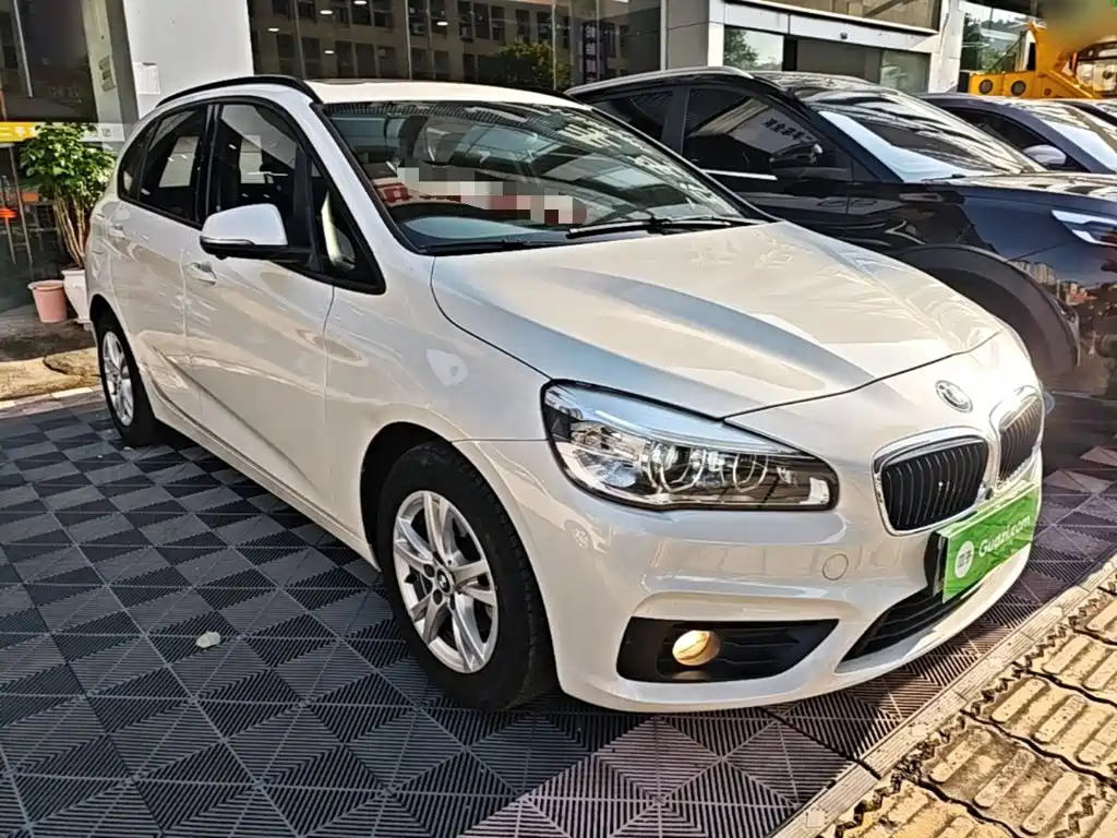 BMW 2 Series Touring 2016 218i Leading Model купить на сайте DeffCars