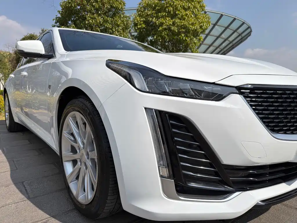 Cadillac CT5 2020 28T Fashion Model купить на сайте DeffCars