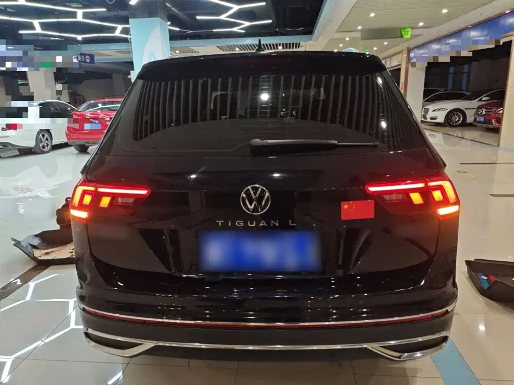 Tiguan L 2022 330TSI automatic two-wheel drive comfort version купить на сайте DeffCars