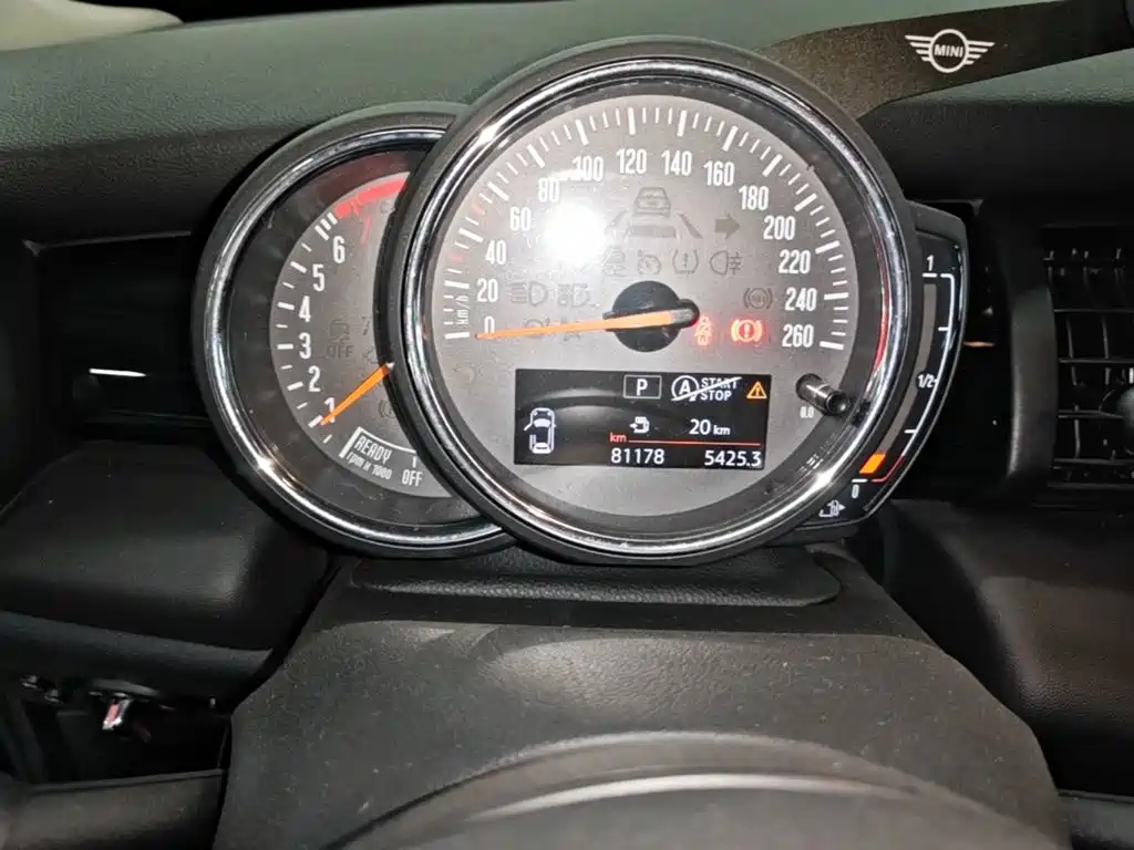 MINI 2019 1.5T COOPER Classic купить на сайте DeffCars
