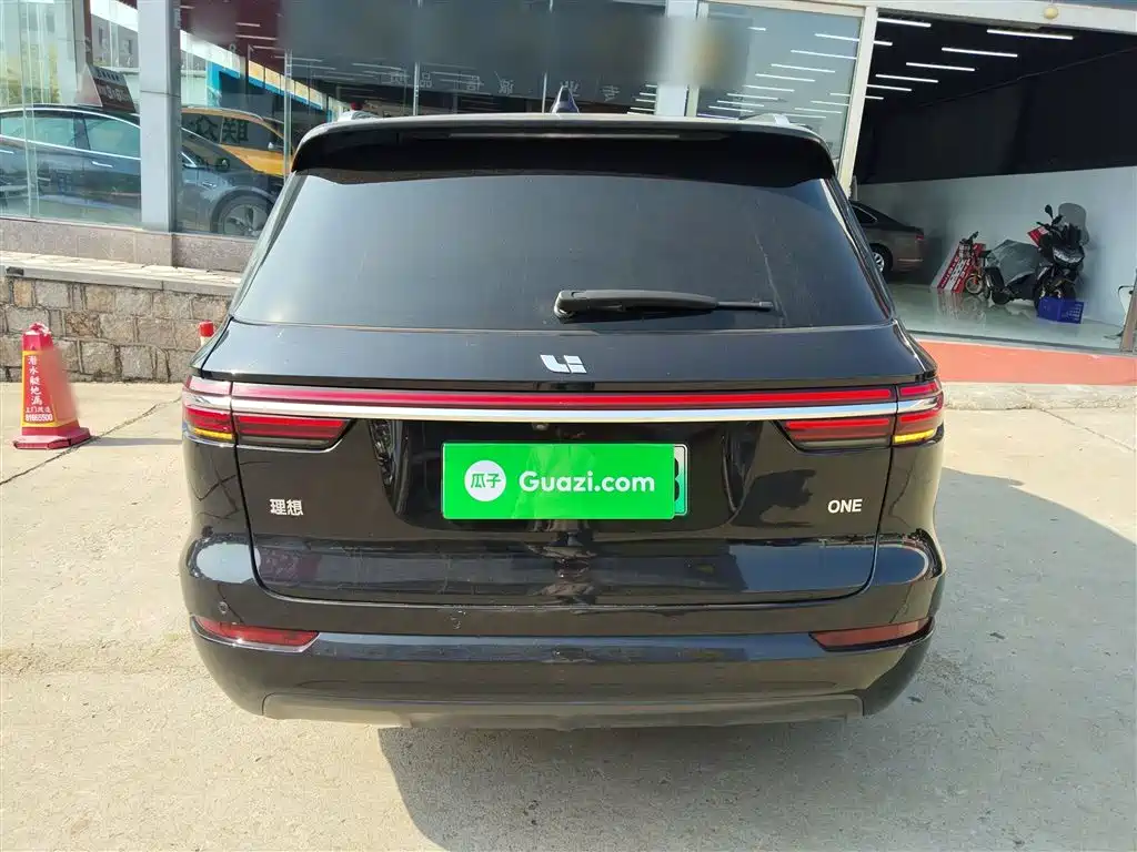 Ideal ONE 2021 extended range 6-seater version купить на сайте DeffCars