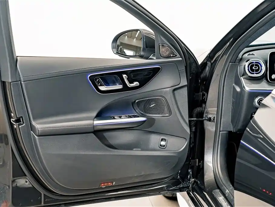 Mercedes-Benz C-Class 2024 facelift three C 260 L sports version купить на сайте DeffCars