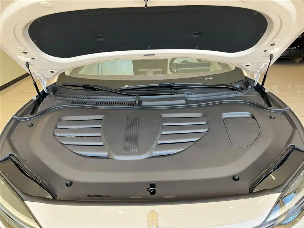 Zhijie R7 2026 extended range Max+ купить на сайте DeffCars