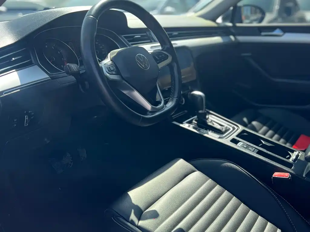Magotan 2023 2 million commemorative edition 280TSI DSG comfort model купить на сайте DeffCars