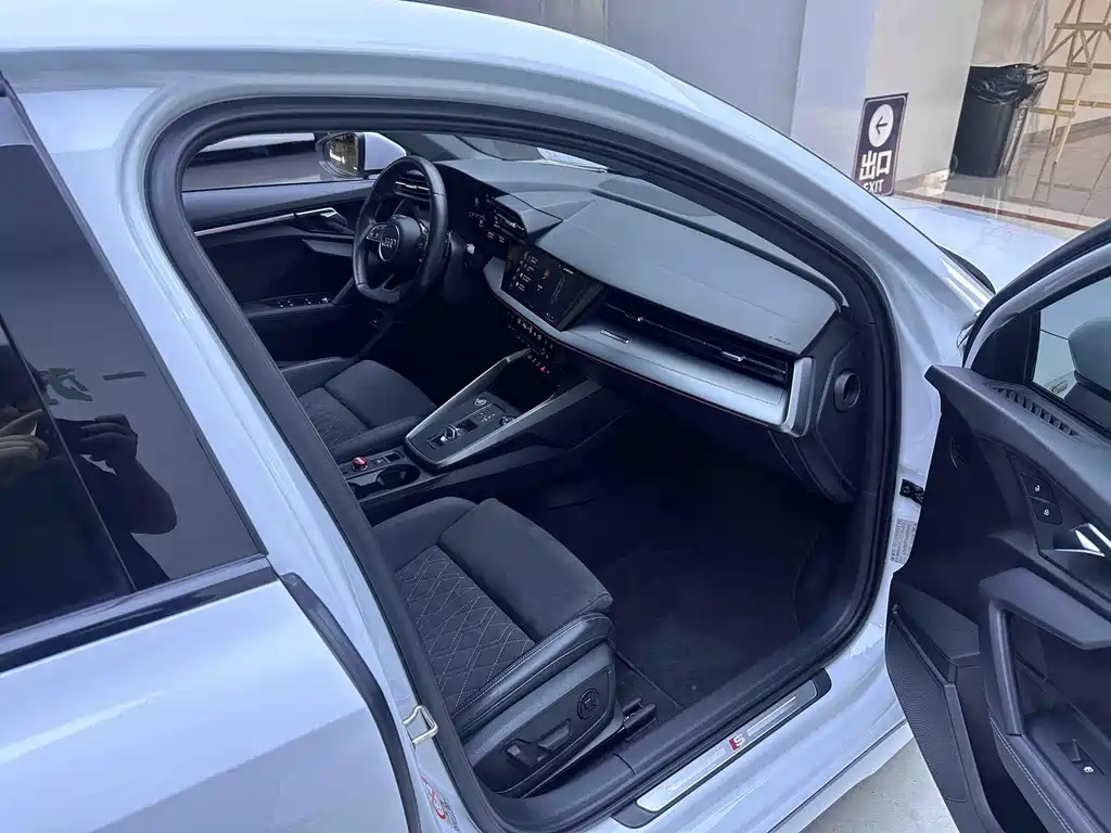Audi A3 2021 Sportback 35 TFSI luxury sports model купить на сайте DeffCars