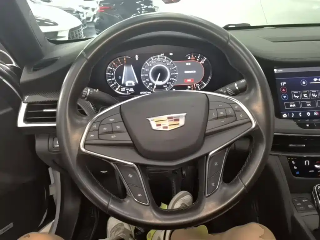 Cadillac CT6 2022 28T Premium Model купить на сайте DeffCars